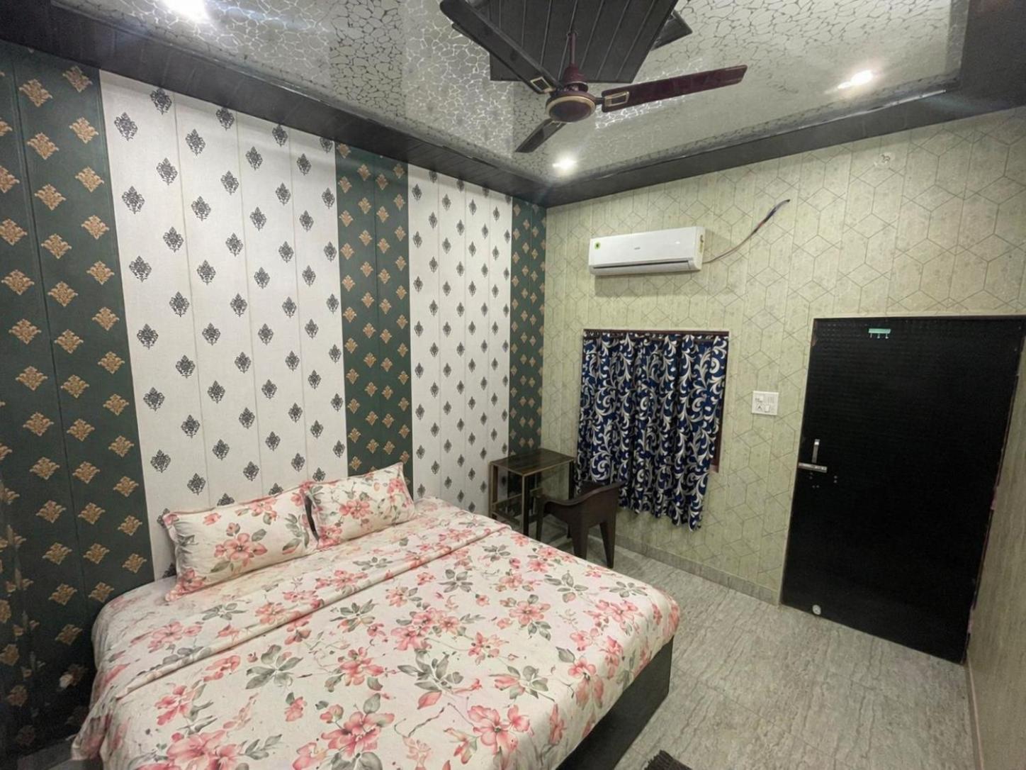 Hotel Shivayy Majestic - Bhu Sundarpur Road 3Km From Kashi Vishwanath Temple — Photos 1