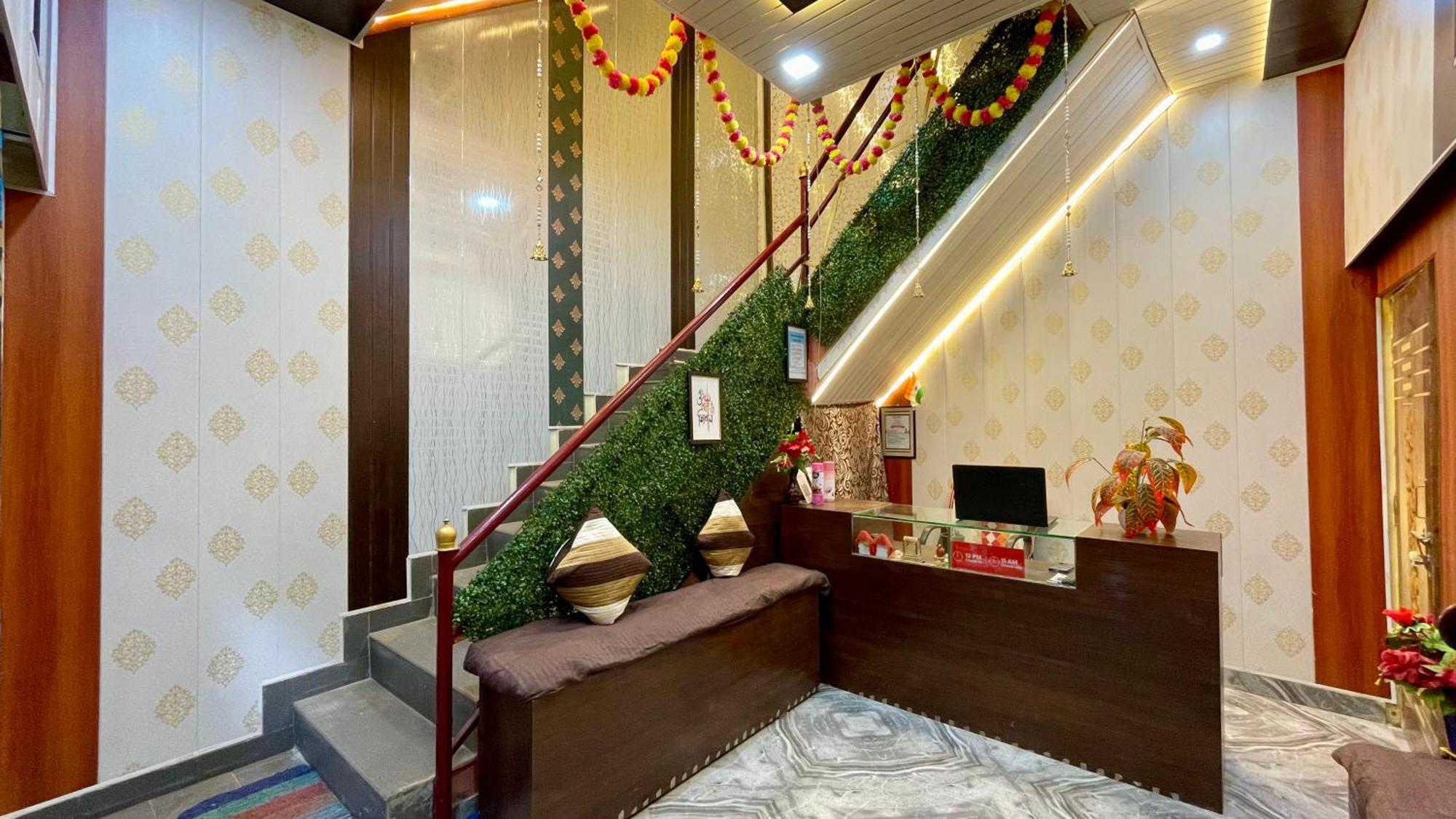 Hotel Shivayy Majestic - Bhu Sundarpur Road 3Km From Kashi Vishwanath Temple — Photos 3